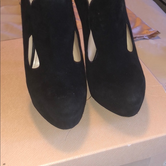 Prada Heels - Picture 3 of 7